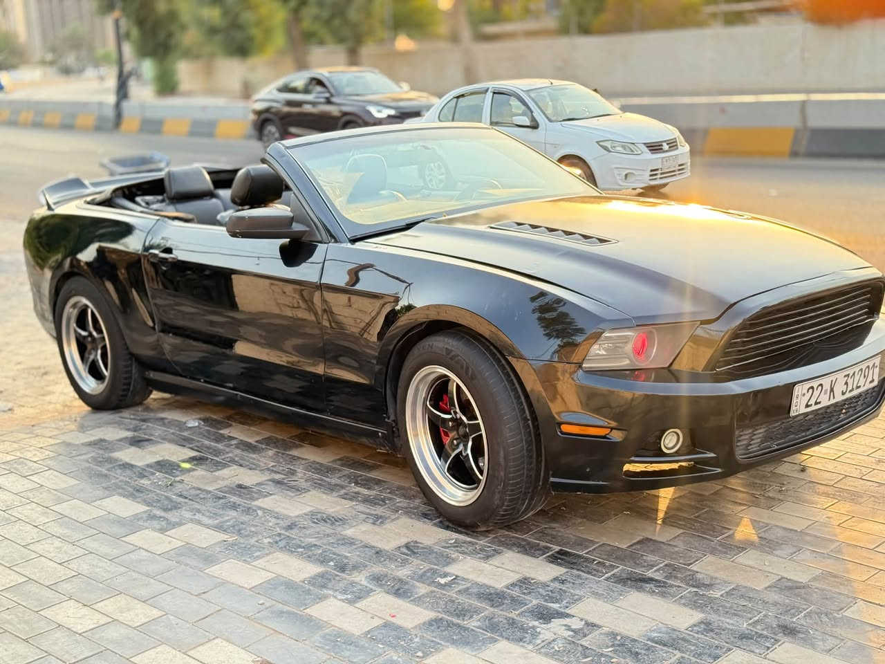 سلام عليكم موستنك 2014 امريكي حادثها قطعتين بنيد وجاملغ بدون اي دواخل مكينه 3700 سياره حلوه كلشي بيها شغال بدون اي نقص كشف كهربائي شغال وجديد وجامه خلفيه 
داخل مدوشم كامل جلد تبريده منضومه جديده تبريده ثلج صدر امامي خلفي جديد مكينه وكير مكفولات وين ميعجبك تطلع بيها 
بيها اربع قطع صبغ ابيعلك احزام  تخم وتاير ويل جدد سياره رقمها اربيل باسمي تريد احولك تريد وكاله 
مكان سياره بغداد العطيفيه قرب جامع براثا 
السعررر 77$بيها مجال بسيط 
للاتصال ***********

