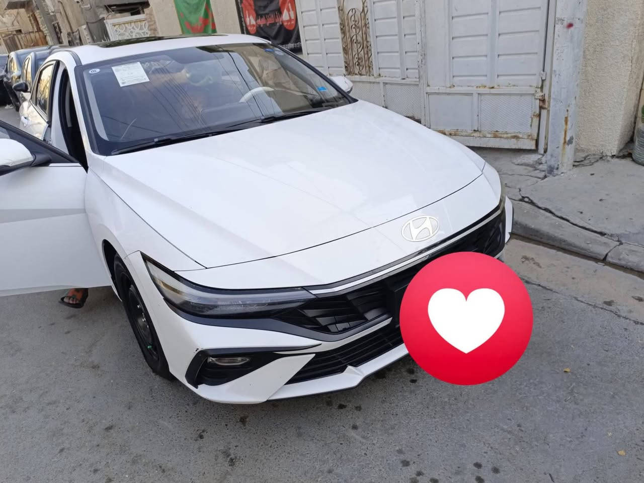 النتره موديل2024وارد صيني جديده السياره مكفوله من ضربه او صبغ فقط بيه حالوب بسيط مامبين ماشيه 72الف مكينه 1500مكينه كير حداديه تبريد كله جديد السياره جديده مدوشمه وكلش حلوه فول موصفات رقم رابيل تريد وكالة تريد تحويل مكان بغداد السعر 133ورقه وبيه مجال ***********
