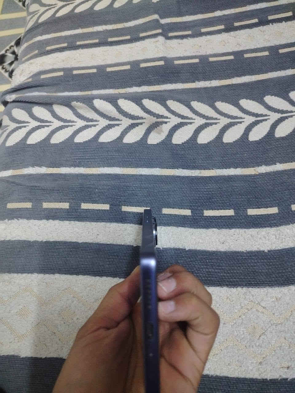 سلام عليكم مبايل POCO M 6 Pro ذاكرة 512 جهاز على بلاد ممبدل بي اي شي سعرة 300 نهايتة 250 قفل قفل   رقمي بي واتساب*********** المو شراي لا يدخل ويكسر بحلال الناس
