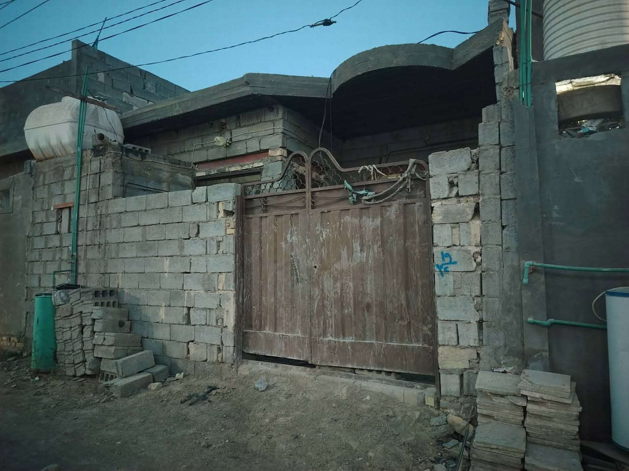 بيت للبيع • فريحه • ١٠٠م