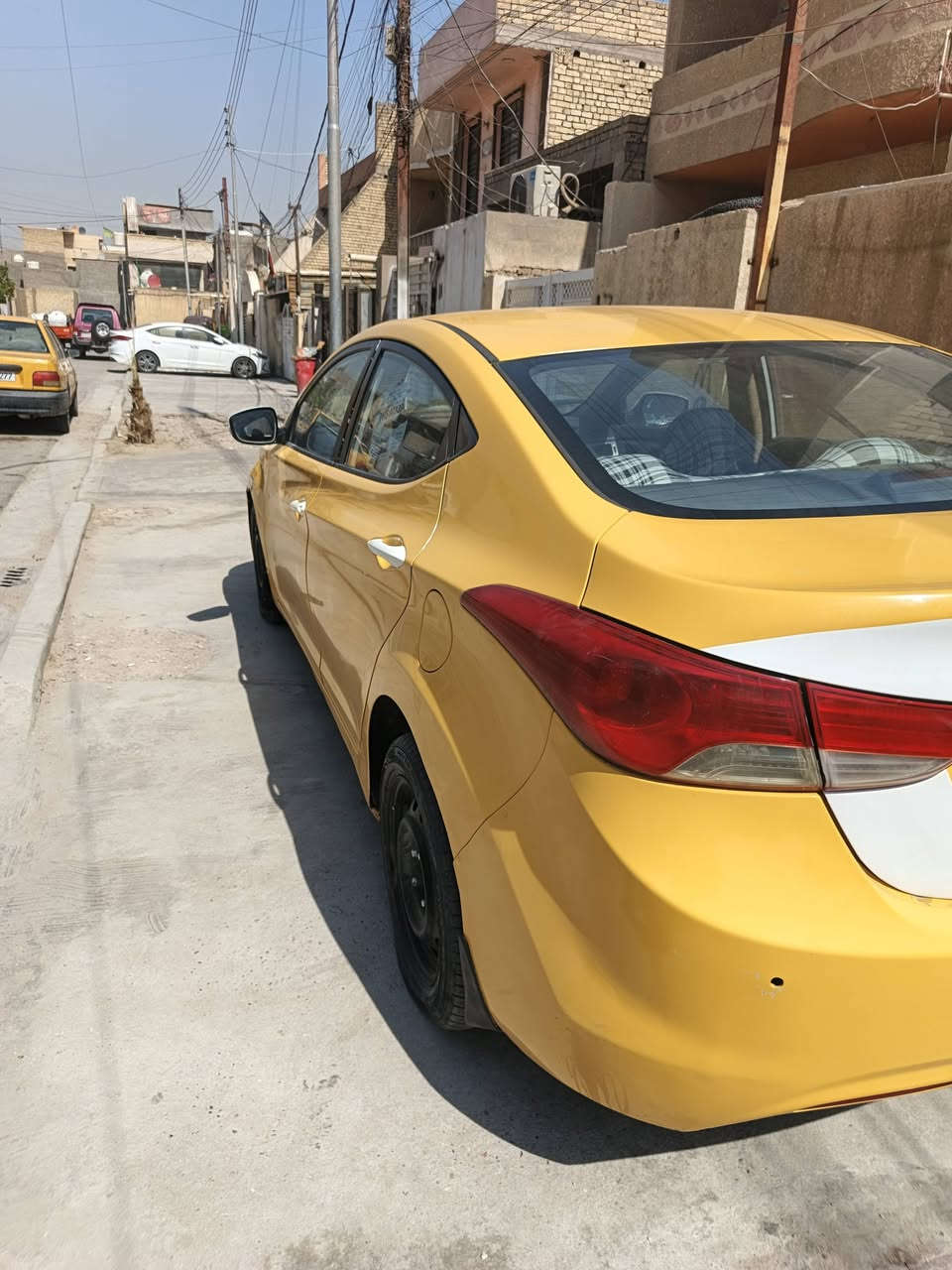 السلام عليكم انترا ٢٠١٣ تكسي خليني فول مواصفات بيها تبديل باب فقط والباقي مكفوله مصفره هيئة وغرامات السعر 93 وبيها مجال قليل تلفوني ***********
