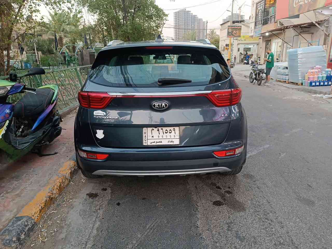 السلام عليكم ورحمه الله وبركاته
للبيع فقط بدون مراوس
سبورتج وارد امريكي EX
2019 فور ويل 2400
فول عدا الفتحه هاند بريك رجل
ماشية 65 مايل
لون متغير ازرق غير غير محدد
سياره عليهن ادامه منظومه بانزين وبلكات 
سيارة علي ايدي من امريك ومصلحهه ومسجلهه 
حادثه خفيف بس دعاميه اماميه فقط
سيارة بدون صبغ فقط دعاميه مال الحادث 
بيهه شخوط خفيفة تحتاج تكحيل وبولش 
سيارة مال بيت وشرط التحويل
مكان السيارة بغداد 
*********** ابو كرار
السعر 158وبيهه مجال
