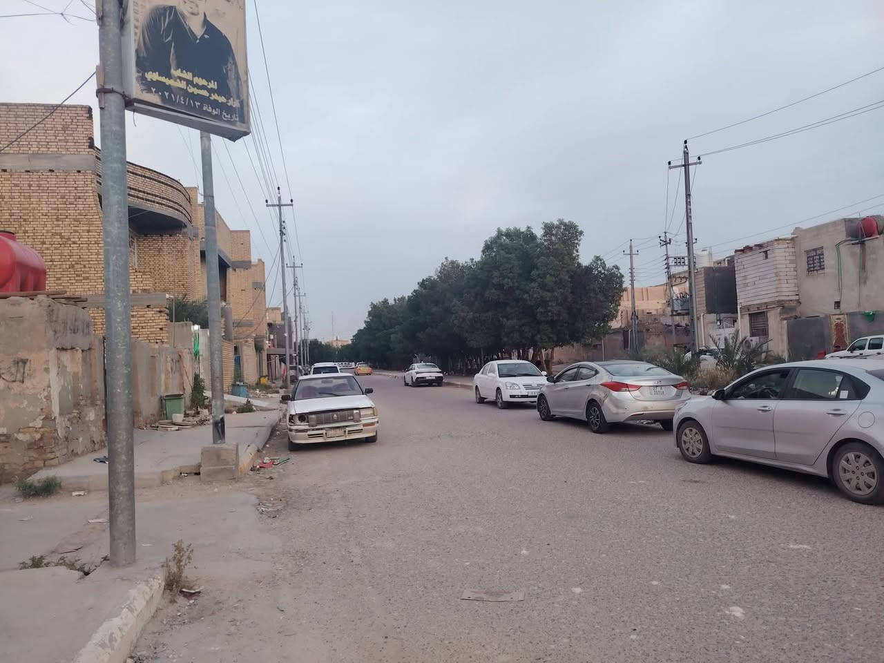 بيت للبيع ٢٠٠ م ركن على شارع ٤٠ بناء قديم
الحي العسكري قرب مدرسة الصناديد
***********
