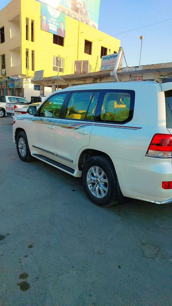 لاندكروز للبيع رقم اربيل كفاله عامه
للاستفسار (***********) 

 بيع فقط مديل 2017
