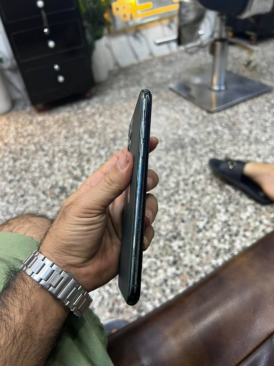 جهاز ايفون 11 برو ماكس جهاز مبدل بي شاشة وبطارية ثنينهن نضيفات وكالة جهاز نضيف سعر300 وبي مجال مكان بغداد رقم ***********
