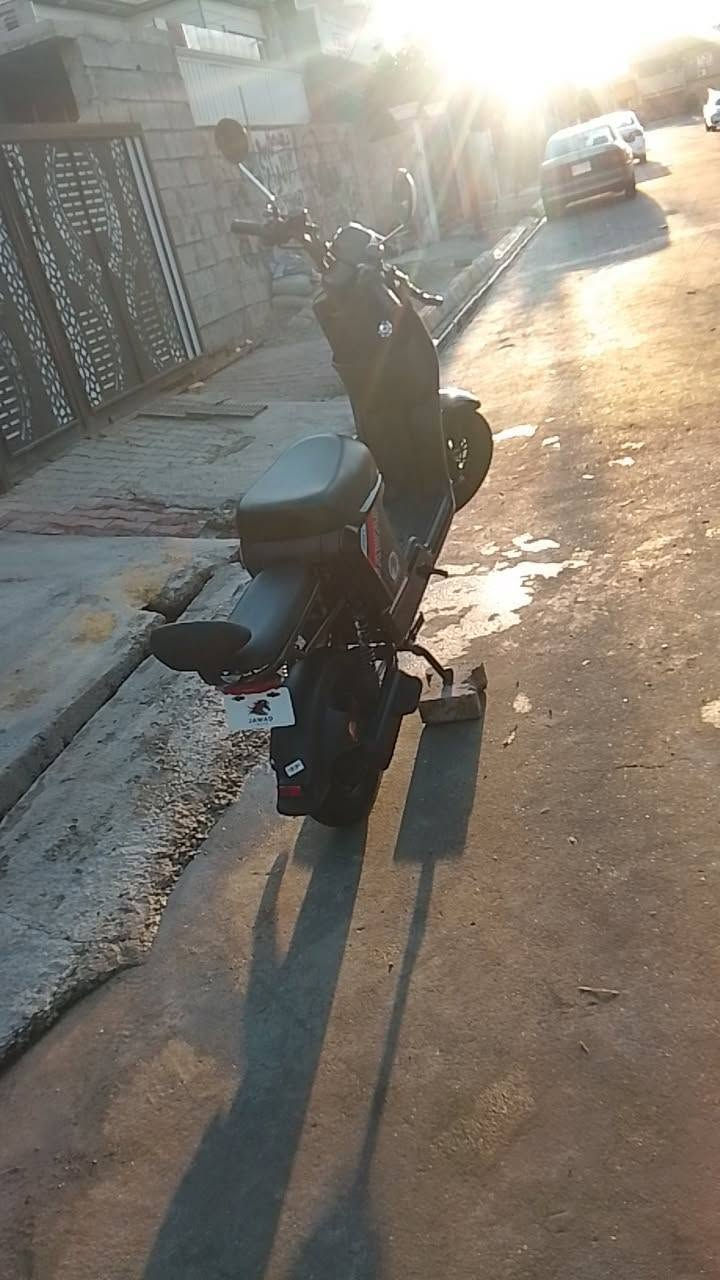 للبيع
دراجه شحن R8 

جديد 2026
بطاريات جدد  ملف 1800 واط نحاس شاشه وتربرو 

االعنوان كركوك اسره مفقودين 
السعر 500  وبي مجال الستفتار على هذه الرقم ***********
