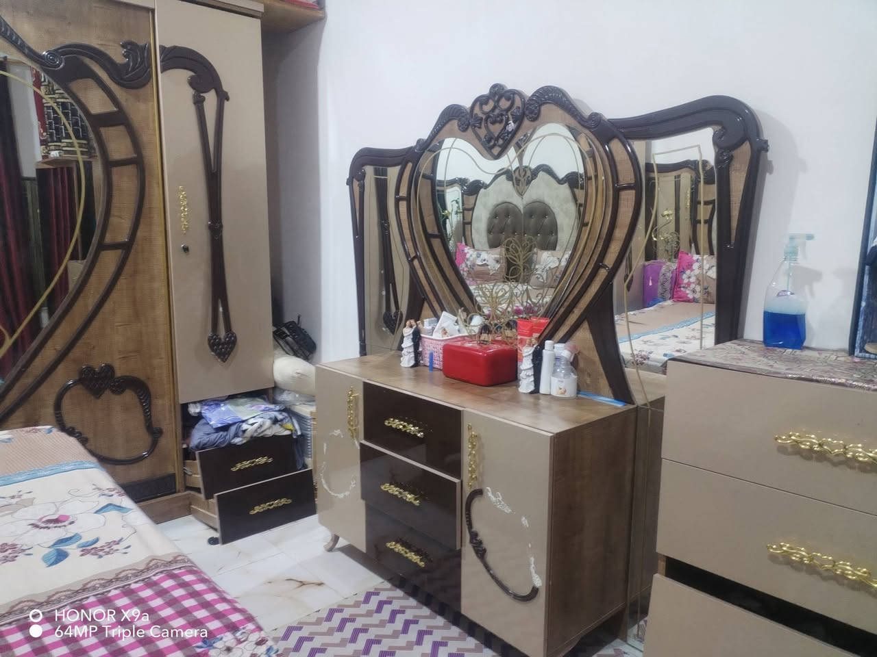 غرفة تركي سحب نضيفة للبيع 800 وبيه مجال 
السعر 

للاستفسار الاتصال *********** واتساب
