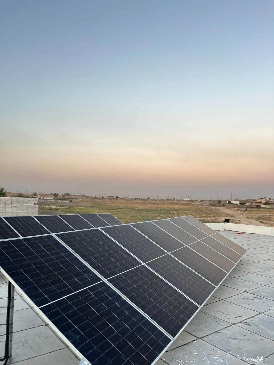 🔥☀️ المجد للطاقة الشمسية… عندما يتحول العمل إلى إنجاز يُرى على أرض الواقع ⚡

في خطوة جديدة تؤكد حضورها في مجال تنفيذ مشاريع الطاقة الشمسية، باشرت كوادر شركة المجد للطاقة الشمسية بتنفيذ مشروع حكومي في مدرسة جرداغلو – محافظة كركوك 🇮🇶.

💥 منظومة متكاملة بمواصفات قوية:

🔸 15 لوح FLADAVIA بقدرة 600 واط للوح
🔸 2 إنفرتر FELICITY بقدرة 6 كيلوواط
🔸 نظام ربط Parallel
🔸 12 بطارية Four-Bad

⚡ دقة في التنفيذ
⚡ تنظيم في العمل
⚡ خبرة في اختيار وربط مكونات المنظومة
⚡ التزام من بداية المشروع حتى إنجازه

هذا ليس مجرد تركيب ألواح…
هذا تنفيذ مشروع، ومسؤولية، واسم نضعه أمام أعيننا في كل عمل.

🇮🇶 من الشرقاط – صلاح الدين إلى كركوك…
تواصل شركة المجد للطاقة الشمسية مسيرتها في تنفيذ مشاريع الطاقة بثقة وكفاءة.

👤 مدير الشركة: حذيفة البوحسيب
📞 ***********

🔥 شركة المجد للطاقة الشمسية

نشتغل حتى يثبت الإنجاز من نحن. ☀️⚡

#المجد_للطاقة_الشمسية #طاقة_شمسية #كركوك #جرداغلو #الشرقاط #صلاح_الدين #مشاريع_حكومية #طاقة_نظيفة #العراق
