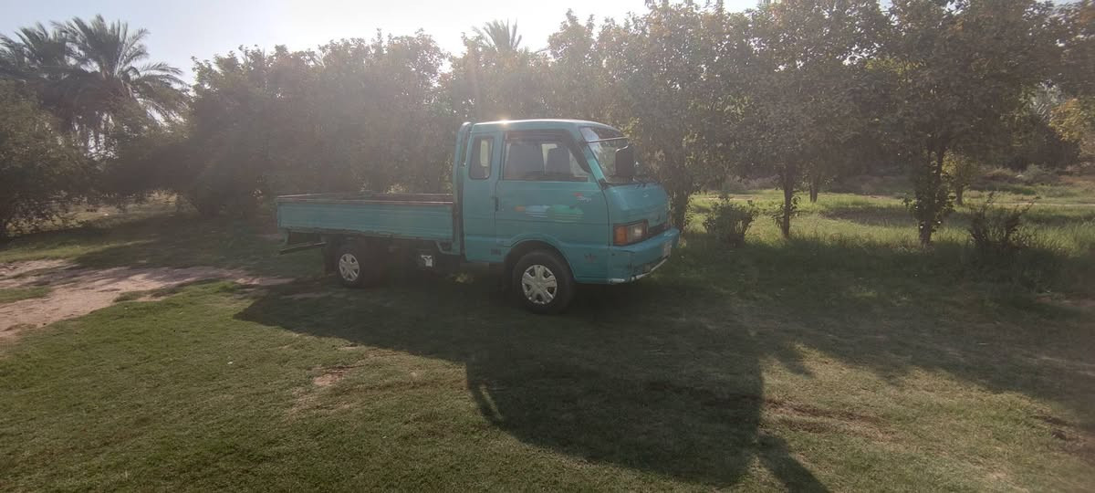 السلام عليكم 
كيا حمل موديل 94 مكفولة كفاله عامه تخم تاير جديد كير محرك اكسن كلها كفاله كهربائيات كلها شغالة رقم بغداد المكان بابل جبله 
للاستفسار ***********/***********
