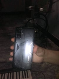 Poco f4 gt بي فطر خفيف بالشاشه والوره جهاز العاب ذاكره 256 رام 12 مبدل...