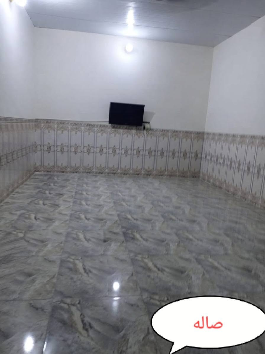 بيت للبيع حي الجهاد شارع الزنابره قرب صورة الإمام الحسين عليه السلام ثاني بيت عن الشارع مساحته 180 م
مبني بيه غرفتين وصاله ومطبخ وصحيات فقط 
الإستقبال مامبنيه وموجود مكانها 
ماسس ماء ومجاري وكهرباء للاستفسار الاتصال على الرقم ***********
