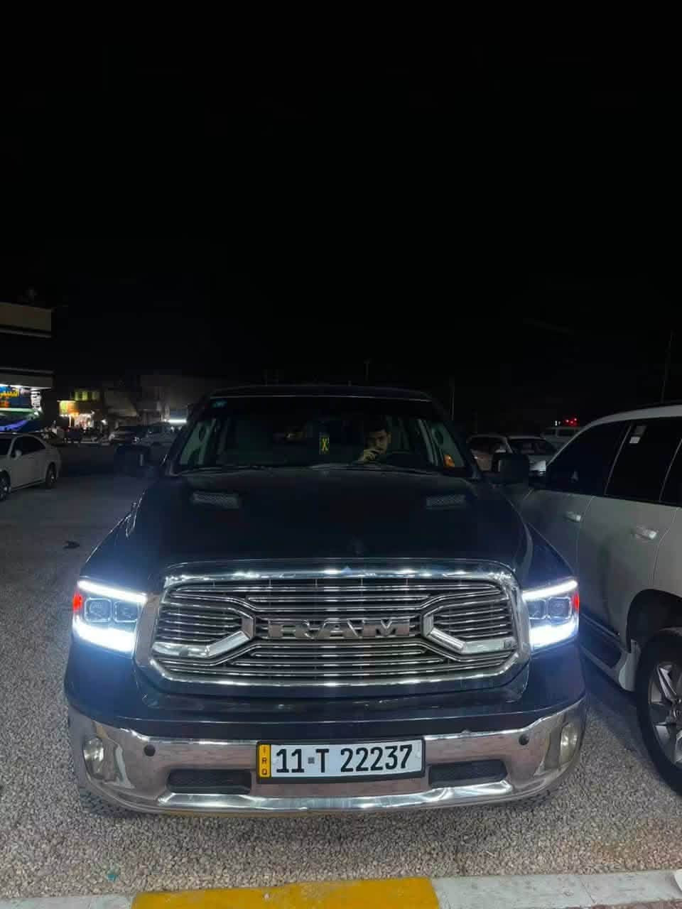 السلام عليكم
رام كلاسك موديل ٢٠٢١ 
6 سلندر مكينه ٣.٦
باب طويل بدي قصير
ماشية ١٢٥ كيلو 
سيارة مرفعها ١٠ انج
مع تخم تاير جبلي 
وارد امريكي بيها قطعتين صبغ
سيارة نضيفة جدا و
جاهزة من جميع النواحي 
رقم بغداد مميز 
للمراوس او البيع 
حسب الرغبة 
مكان السيارة بغداد حي العدل 
للاستفسار ***********
