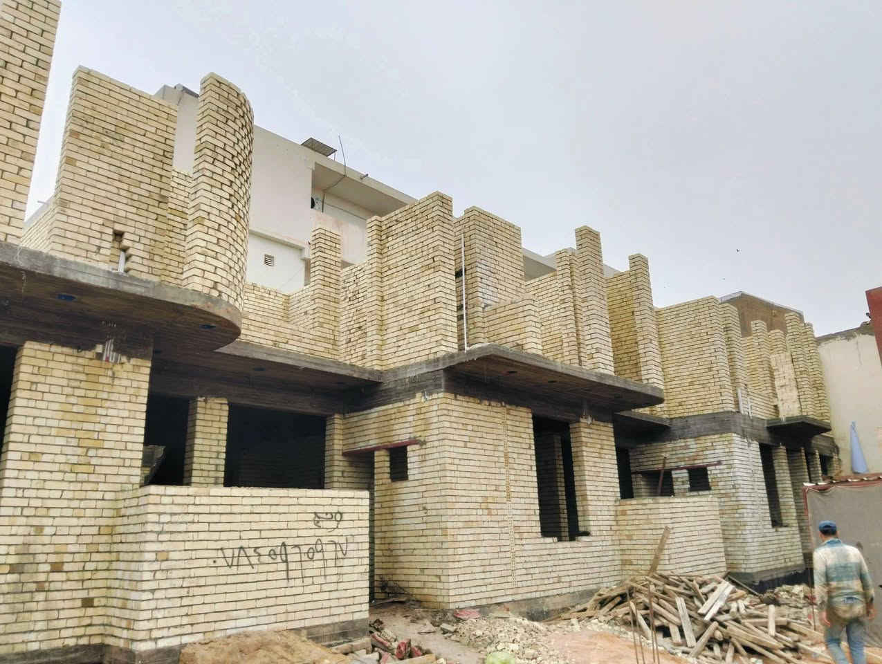 السلام عليك كوادر بناء متفرغين حاليا شغل درجه اولى استلام مهندس في كربلاء البيت نكمله اله نطلع من عند  خدام  كربلاء اسعار مناسبه ارقام***********/
