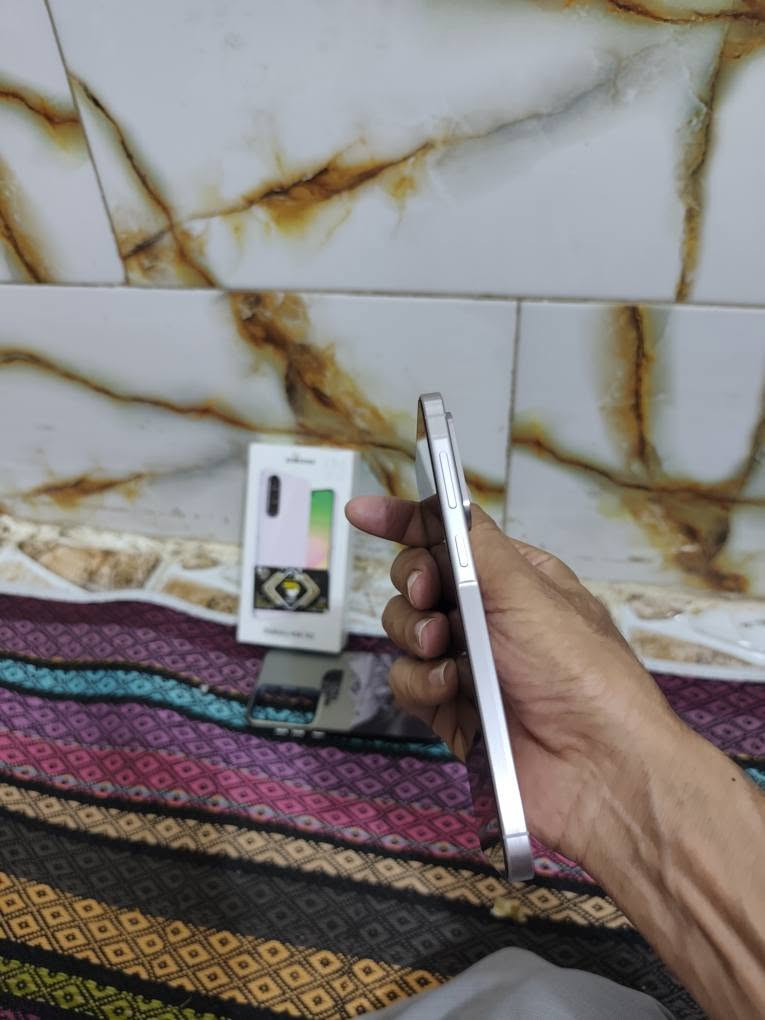 سلام عليكم للبيع سامسونك اي 56 G5 ذاكرا 256=8 مستخدم ايام كسر كارتون لون مميز وردي كامل ملحقات كيبل كارتون جهاز مكفول من الزلغ شرط نضافه 100 سعر 400 قفل قفل بدون عمله رقمي ***********  العنوان ميسان عمارة, ميسان
