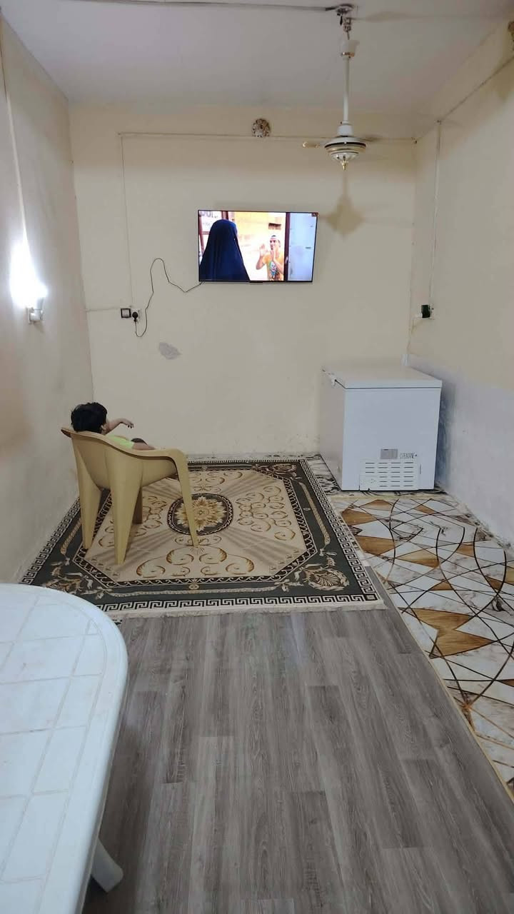 🏠 دار للبيع – 100متر  طابو صرف📍 الموقع: الديوانية حي الزهراء نزلت العلوه القديمه     
  45مع المجال   ) البيت عوزة ترتيبات 
بلاش بسعر الماي

📐 المساحة: 100 متر الواجهة 10متر 
ونزال 10

📄 الطابو: صرف

🔹 تفاصيل الدار:
✅طابق واحد عكاده
✅  غرفه نوم 
✅ استقبال 
✅ صالة 
✅ مطبخ صغير
✅ صحيات 
✅ممر جبير 
✅طارمه 
✅درج لسطح وبيتونه
~~~~~~~~~~~~~
#نستقبل_جميع_عروضكم
———————————————————
🔺#للاستفسار الاتصال ع الرقم 
 ***********

  او مراسله واتساب +*********** 📲  
————————————————————— 
🔺صور البيت
