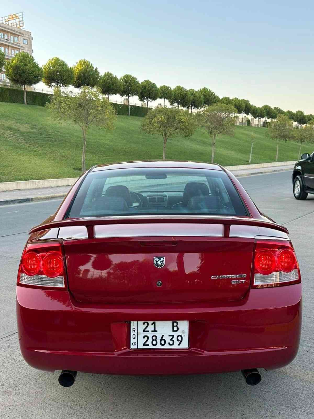 السلام عليكم  اخوان عندي هاي دوج جار جر موديل ٢٠١٠ اصلي سياره جديد جديد ماشي ١٢٨/ الف كم سياره بدون حادث  علي جراد جاملغ امامي. صبغ و نص جاملغ خلفي سياره كهرباي كير محرك تايرات تبريد كله شر ط سياره تايرات صارله شهر محرك كير فول فول 
محرك ٣/٥٠٠ مامفتوح ابد كير كله شرط 
سياره بل باكيت علي واضع شريكه 
سياره مثل صوره مال بيت ماتعب اكسل كله شرط 
سياره موجود بسليمانيه 
سعر سياره 
108 
بي مجال شوه ييه 

تليفون *********** السليمانية, العراق
