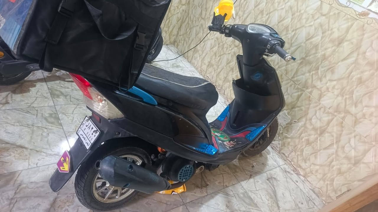 سلام عليكم درجة ماكس عدلة درجة نضيف كلش شغل كهربائيات شغلة سلف هم شغل باتري طايح درجة صارة 10تيام من مجفتها بوشة بلاد 49 سعر 550 بيها مجال حك الجية مكاني القبلة رقمي ***********
