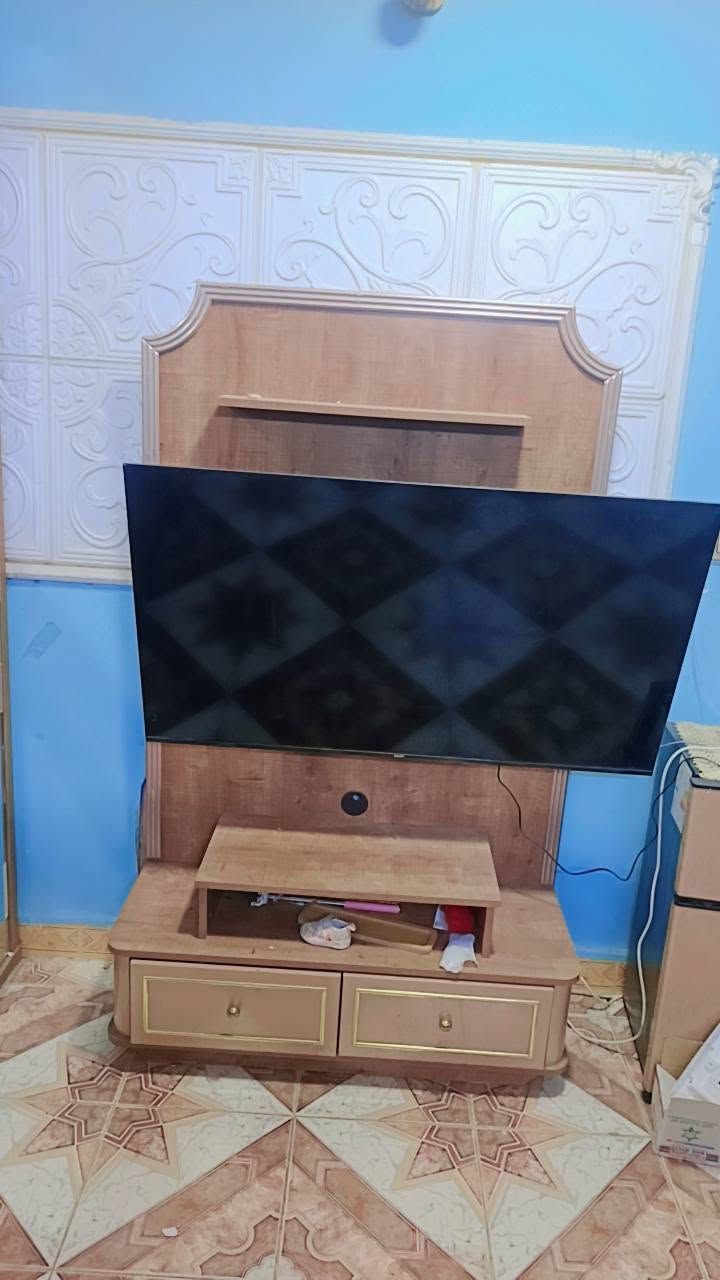 عندي غرفة نوم للبيع ب950وبيها مجال ***********
