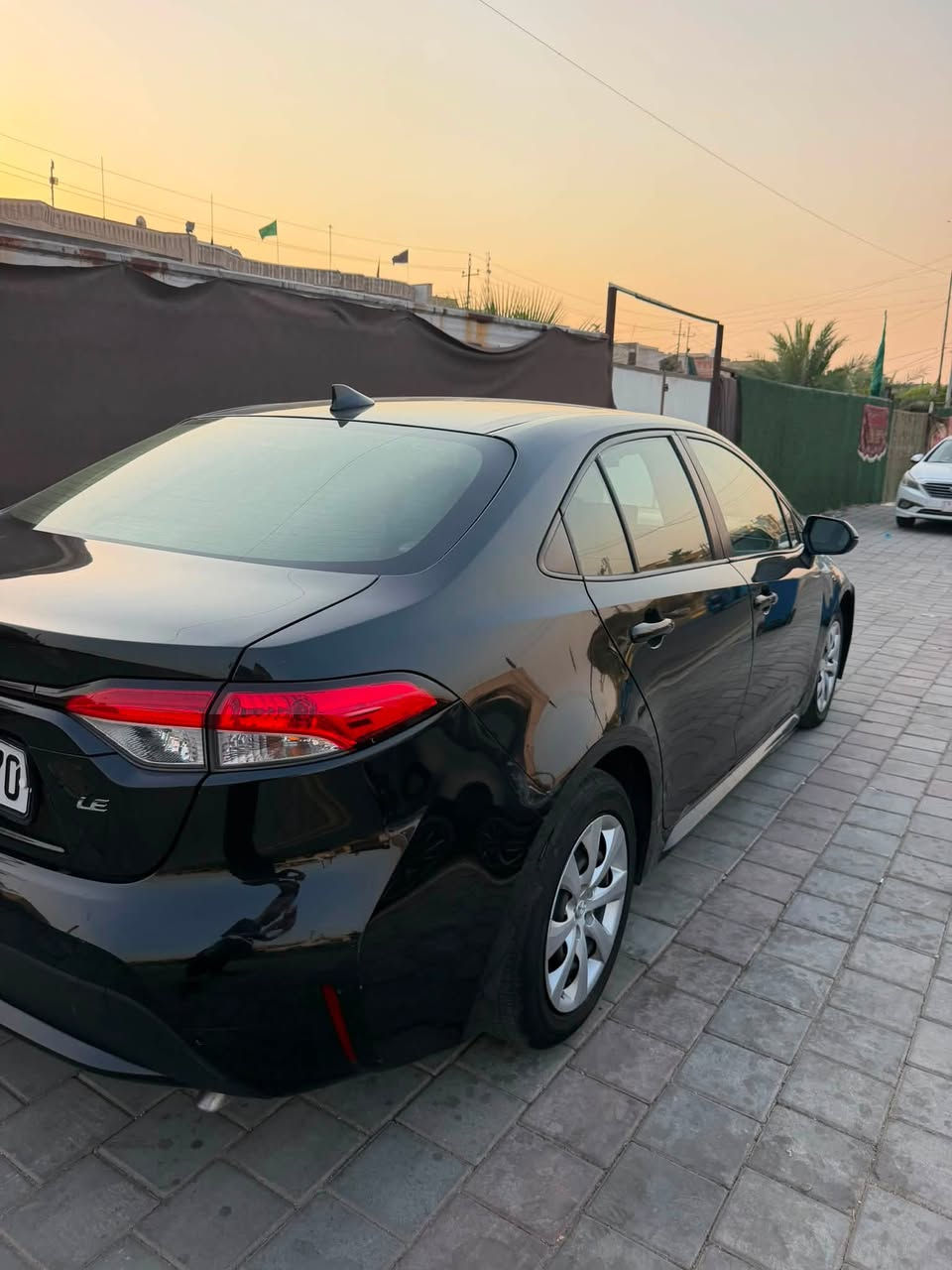كورلا موديل ٢٠٢٢ وارد امريكي
الون اسود 
والمكينه ٢٠٠٠
السيارة قبل ٤ ايام مسويله حمام وبوليش 
السيارة كامله ما بيه اي نقص 
السيارة ضربته اماميه بنيد + جاملغين اماميه وبيه طخه بل باب السايق فقط السيارة وارد امريكي مستورده ع ايدي السيارة
والسيارة جاهزه مجهزه خير من الله كل نقص مابيه 
السيارة وارد امريكا مو تجميع صيني 

 ***********📞
