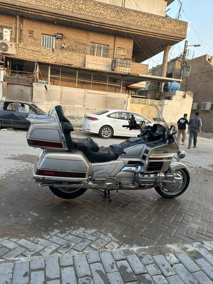 كولدن مديل ٢٠٠٠ نضيفه كير ومكينه كفاله كله شغال بك شغال دراجه نضيفه بكان بغداد***********
