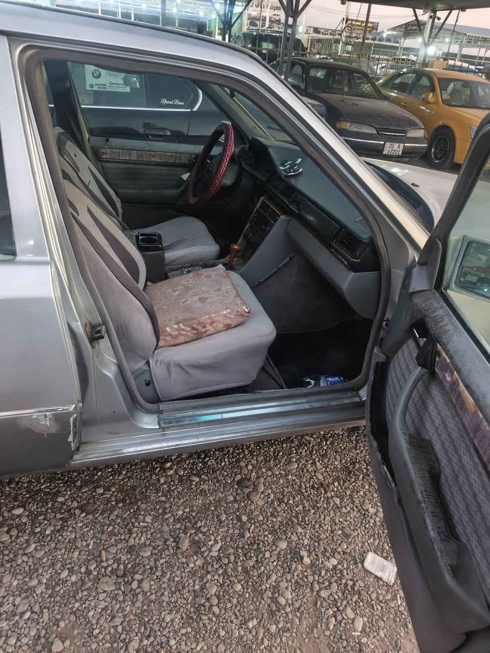 سلام عليكم مارسدس دبه موديل ١٩٩٢ كير و مكينه بطه ثنين و نص تبريد ويه السويج رقم اربيل رقم الددولي السعر ٤٥ وبيها مجال ويرهم مراوس باقل مكاني كركوك ***********
