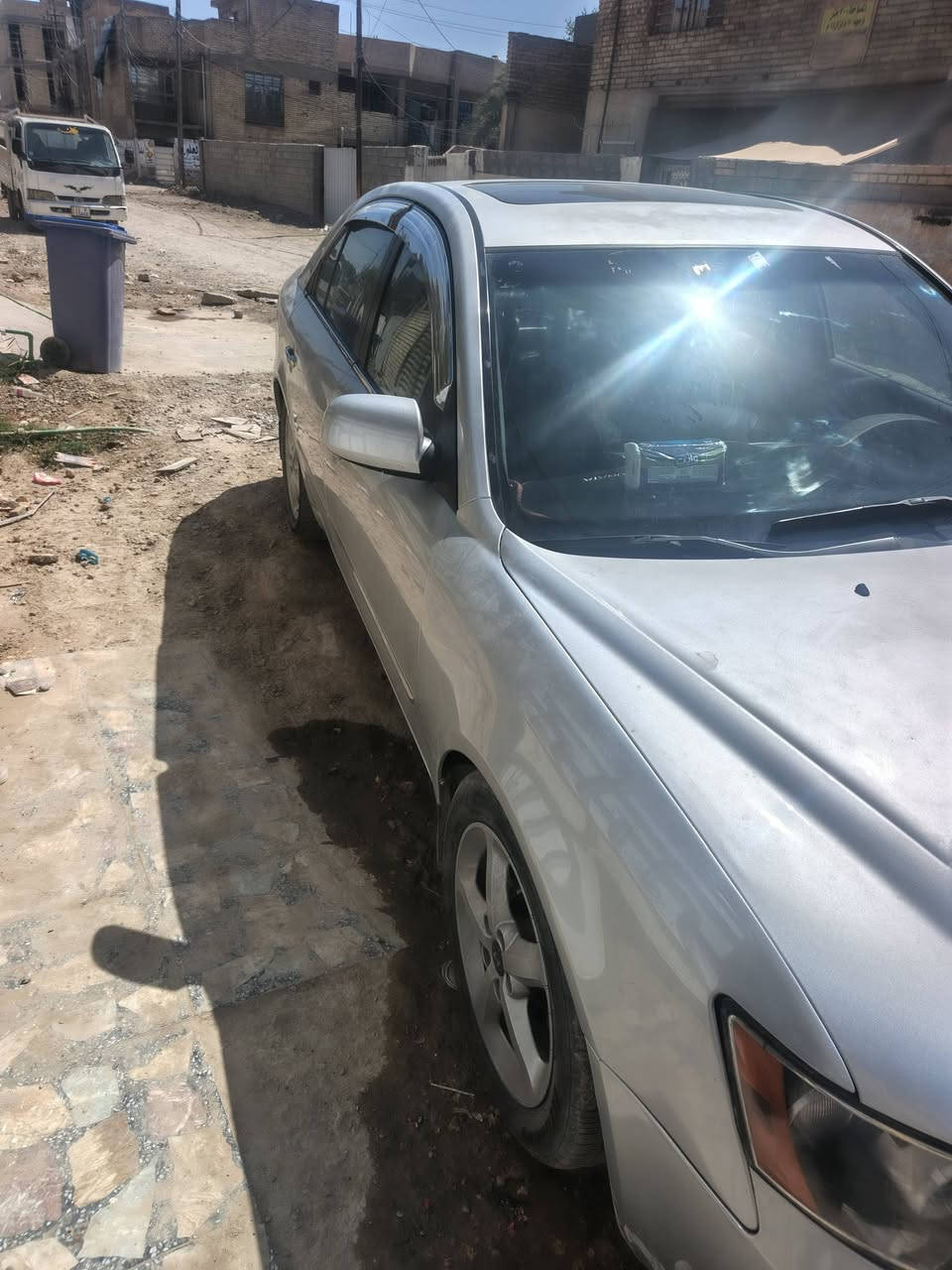 السلام عليكم سوناتا للبيع ٢٠٠٧
مصبوغة حزام للجماليه بيها طخه بالجاملع اليسر أمريكي 
محركها ٦سلندر فول مواصفات غرفتها جلد أسود تخم تاير جديد السعر ٨٥ 
مكان بغداد الدوره 
الرقم ***********
