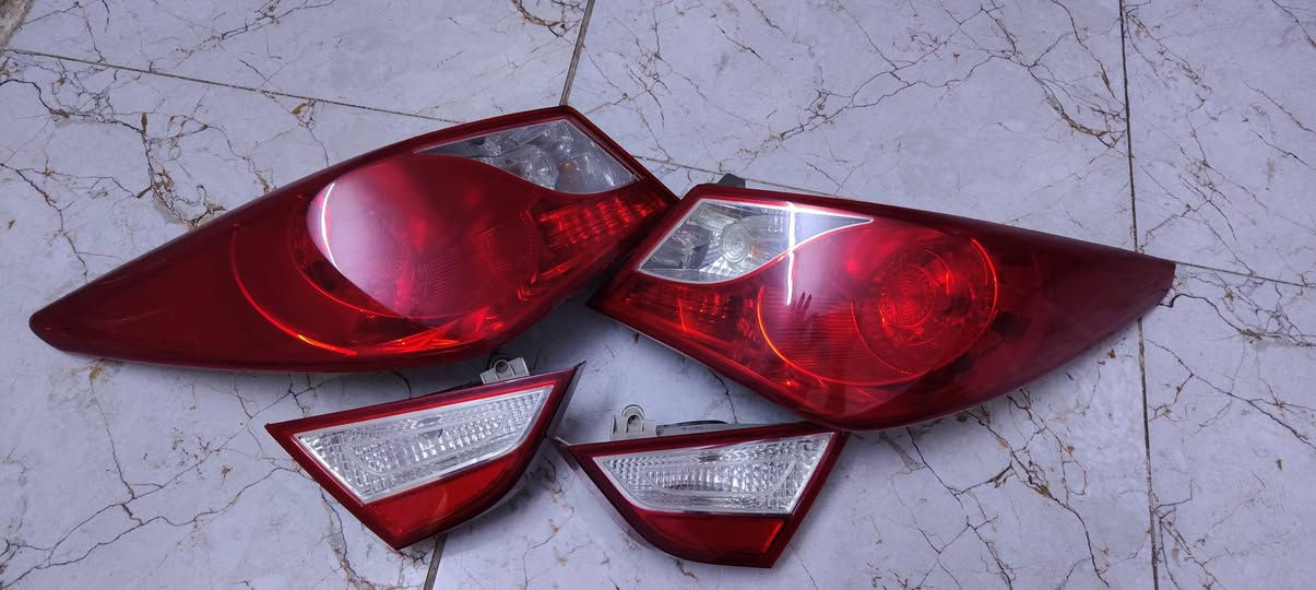 السلام عليكم ..
بك لايت تخم كامل سوناتا مضلع  نضيف جدآ 
السعر 90 الف
*********** واتساب
