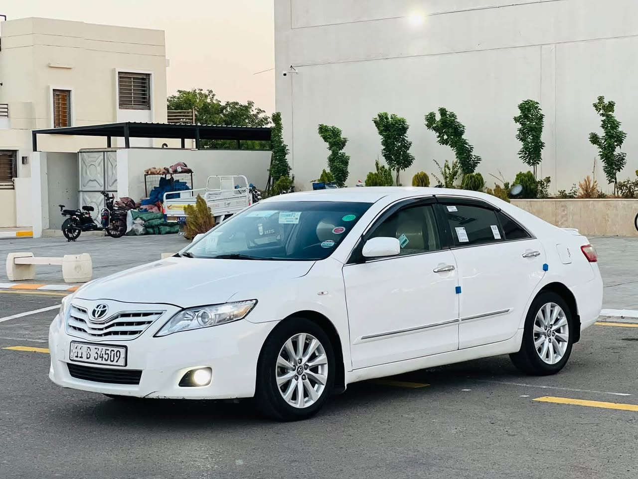 للبيع فقط '
تيوتا كامري وارد خليجي

 الموديل 2008 الون ابيض ثلجي صبغ قطعه وحده صبغ  بدون اي دواخل والباقي مكفول مكينه 2400 vvtبدون لاصرف لابخار كير 

بدون اي عيب مواصفات   

داخل رصاصي

بلاجكتور بلادي بجم كامله كله زينون  

مسجل بلادي شركه

قطعتين تبريد ثلج ثلج

ويل كب كروم 5 جديد وتخم تاير جديد  

حساس خلفي 

تحكم مري جانبي 

4دسك

اواكس 

يو اس بي

اي بي اس 

كير/محرك/صدر/تخم تاير/تخم ويل كب /باتري/كهربائيات/تبريد/تدفئه/ارضيه جلد/دوشمه-كله جديد وبالشرط

رقم بغداد   انكليزي(11)سنويه جديده هزه جديده 

شرط التحويل والغرامات السياره باسمنا 
 ب 106 وبيهه مجال بسيط 

عنوان السياره بغداد ال غزاليه 
***********  اتصال فقط 
*********** واتساب فقط
