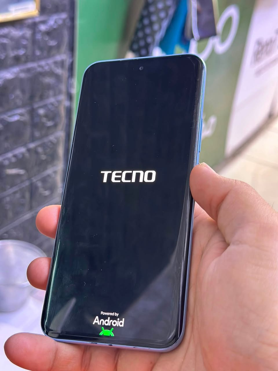 السلام عليكم TECNO Pova slim نضافه 99‎%‎ ذاكره 250 عشوائي 8+8 يعني 16 بطاريه 5160 شاحنه 45Wالاصليه كامرته 50MP كامل ملحقات استخدام قليل السعر 240 وبي مجال مكاني بغداد البياع (ماعندي توصيل) اي استفسار ***********
