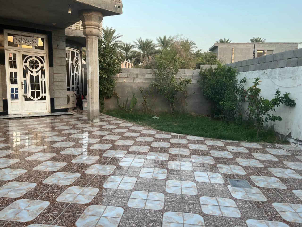 ركن • ٣٢٠م • امام ساحة