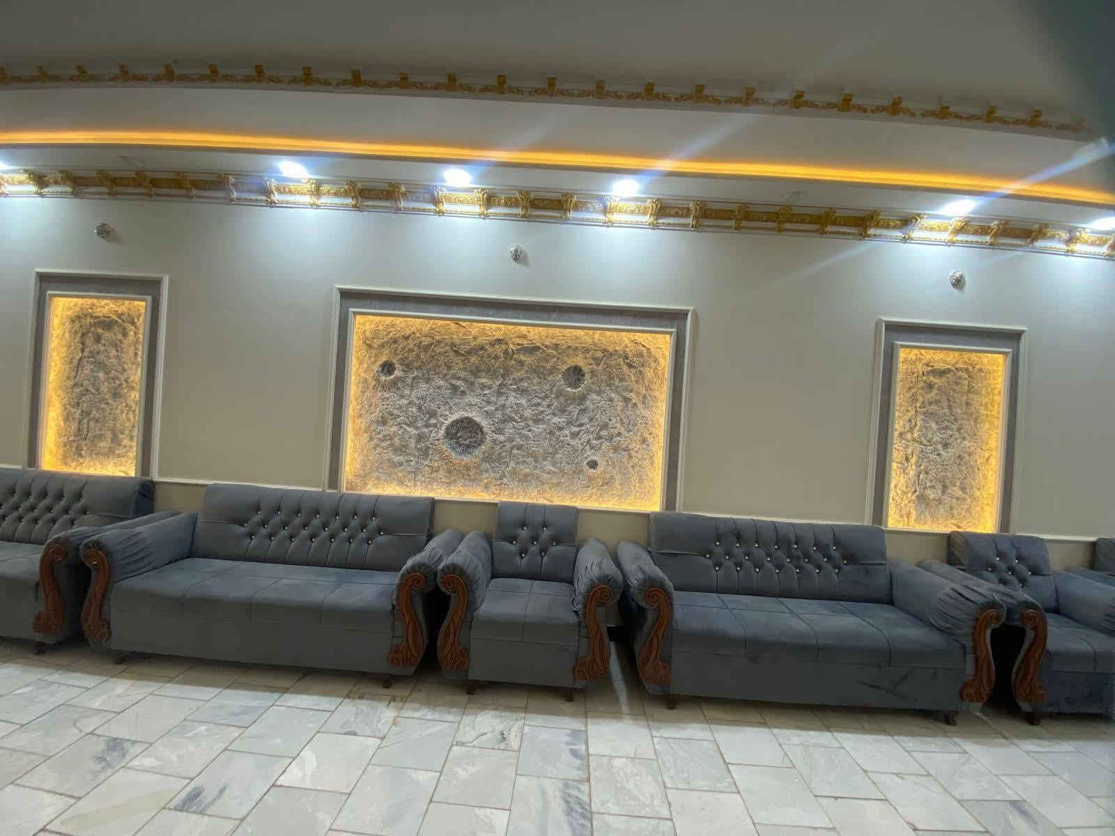 🏠 بيت حديث (ثلاث طوابق) للبيع في النجف الأشرف - حي الأنصار 🏠المواصفات:✨ المساحة: 120 متر مربع.📜 الملكية: طابو ملك صرف (سند جاهز للتحويل الفوري).🏗️ البناء: حديث جداً، تصميم ممتاز واستغلال ذكي للمساحات.🏢 عدد الطوابق: 3 طوابق كاملة (يناسب العوائل الكبيرة أو السكن والاستثمار).📍 الموقع: النجف الأشرف - حي الأنصار (موقع مميز وقريب من كافة الخدمات والأسواق والمدارس 

بيع مستعجل الاستفسار ***********
