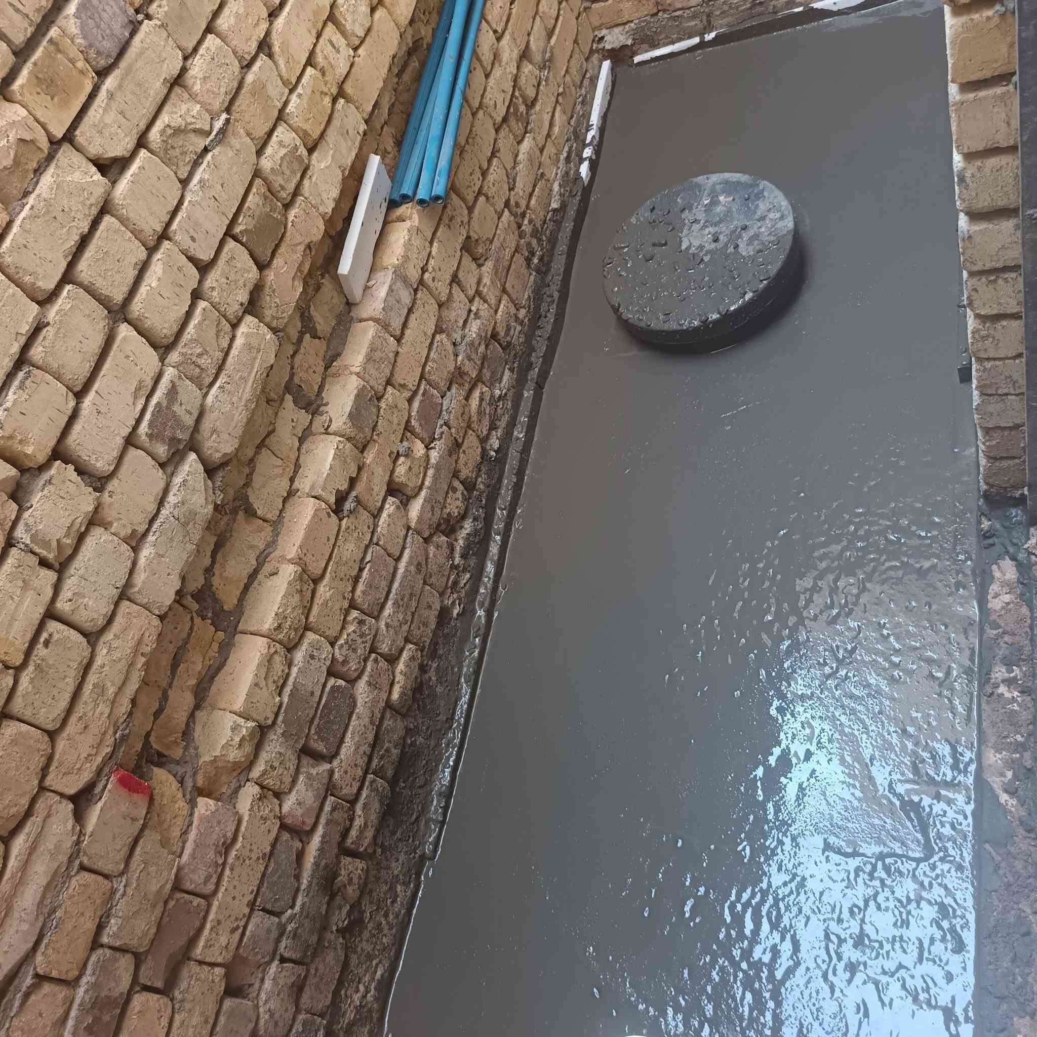*********** سلام وعليكم ***********   ابو بيت هاذه شقلنه اليوم شقل مرتب علا قياسات المطلوبه يلي عنده ارضيه رباط تصليطه صطح حنه بلخدمه داخل البصره شغل درجه اولى سعر مناسب تفضل
