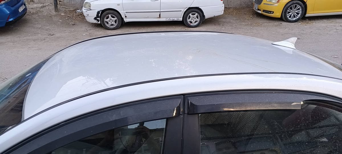 سلام عليكم سوناتا موديل 2010 وراد امريكي محرك 2400 دوش بيها قطعتين صبغ جاملغ الامامي وجاملغ الخلفي بدون دواخل 
بسمي تحويل مباشر العنوان بغداد البلديات 
باقي سيارة كفالة 
السعر 95 وبيها مجال بسيط 
الاستفسار ***********
