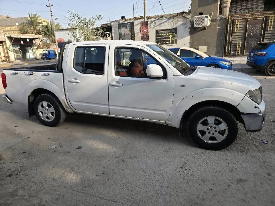 نيفارا 2014 اوتوماتيك بلاد سيارة محورة مكينتها vvt وافضل من مكينتها البلادية نعومة وصرفية اقل وسحب وشلعة اقوى
السيارة بيها الصفحة اليمنى ضرر خفيف فقط التكمة الوسطانية بيها لحام مال تعديل وبيها تلحيضات بعد(ابيع مجفية حتى ما اتعب المشتري)
السيارة رقم دهوك ب اسم كردي سنوية منتهية
السيارة جاهزة من كلشي حدادية تخم تاير مكينة وكير مكفول . بيع او السعر 65

*********** البصرة, العراق
