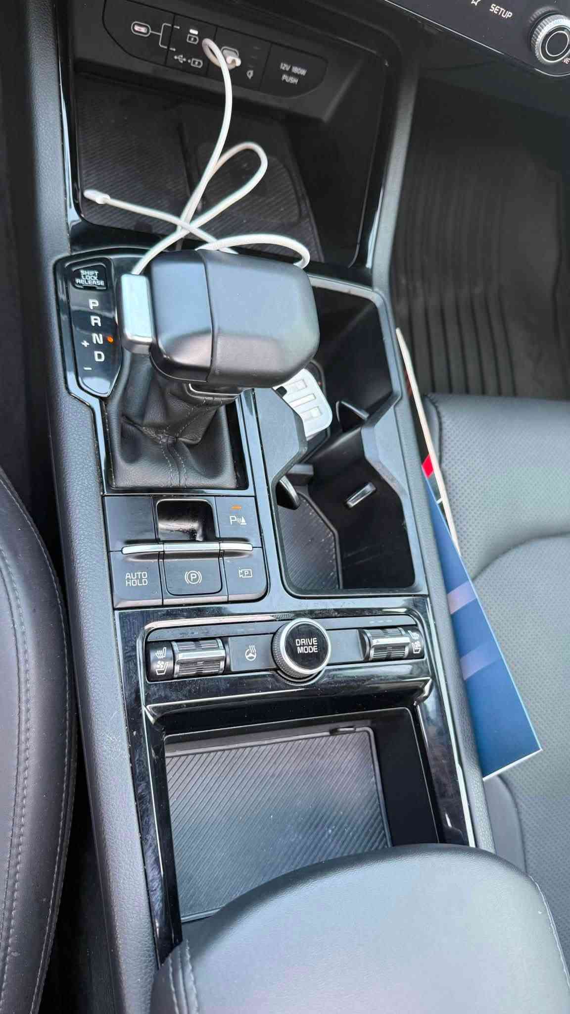 Kia k5 2025✈️

فئه :EX اعلى مواصفات ب K5

🔴محرك السياره 2500 تنفس طبيعي 
🔸سقف بنوراما بل كامل 
🔸كشنات جلد + تبريد وتدفئه 
🔸تدفئه استيرن 
🔸 5كامرات + فتح كامره مع الاشاره الجانبيه 
🔸كشنات خزن 
🔸13 سماعه Bose
🔸 شاشه متصله تدعم كاربلي واندرويد اوتو 
🔸حساسات اماميه خلفيه 
🔸قياده ذاتيه 
🔸گيج الاكتروني
🔸مرايه شفط + قلاب ع وضع R
🔸شحن وايرلس
🔸5وضعيات قياده 
وبعد بيه هواي مواصفات 
السياره رقم اربيل وجاهزه مابيه اي مصرف 
🔸حادث السياره سطحي فقط بنيد صبغ بدون دواخل بدون شاصي بشرط  لايتات + راديترات بلاديه 
📍 مكان السياره:اربيل 
السعر 198 وبيه مجال ماكو EX بهذا السعر 
واتساب :***********
رقم الشاصي :KNAG34J70S5293135
