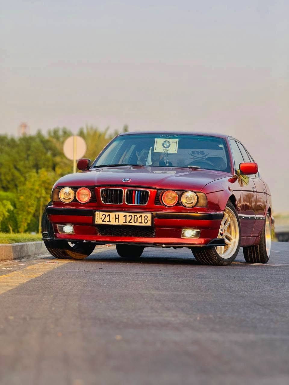 السلام عليكم
‏🚘 للبيع BMW 525i 🇩🇪 موديل 1994
‏🇯🇵 أصل وارد يابان — بدون سلايد
‏🔹 مكينة مسكر عدل كفاله
‏🔹 كير أوتو، كفالة
‏🔹 رقم سليمانية، إنكليزي، تحويل ثاني يوم
‏🔹 صبغ عام جماليه فقط، ومكفولة من الضربة
‏🔹 دواخل نظيفة ومرتبة
‏🔹سنتر لوك 4 بيبان
‏❄️ تبريد ثلج قطعتين
‏🛞 ويل M حجم 18 + تخم تايرات كله جديد
‏🔧 صدر خلفي وأمامي مشدود قبل 20 يوم كله جديد
‏💡 كهربائياتها كلها شغالة داخل وخارج
‏✨ السيارة ترايها كلش حلوة وناعمة ومرتبة
‏💰السعر 55 وبيه مجال بسيط حك الجيه
 .    العنوان بابل الحمزه الغربي
‏للاتصال : *********** او واتساب
