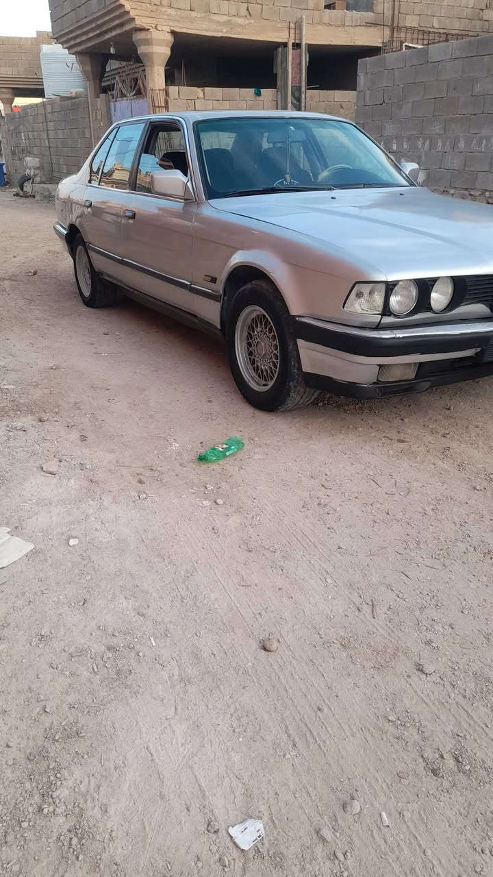 ياالله بي ام دبليو حجم 735 موديل 91 سنويه عضم عاج 

اوتوماتيك كيرومحرك كفاله صدر جديد 

كهربائيات شغاله ويل كب تبريد شغال نشاط فول 

سياره جاهزه ماناقصها شي ترايك وين مايعجبك 

سياره بلاديه مكفوله من ضربه او معجون مصبوغه 

حزام اثرجراد قطره خياس ماكو شواصي بلاديه 

مسجل مضخم-صوت اربعه سماعات السعر ٣٨ وبي مجال 

يرهم مراوس حسب القناعه العنوان هيت 

لتواصل ***********
