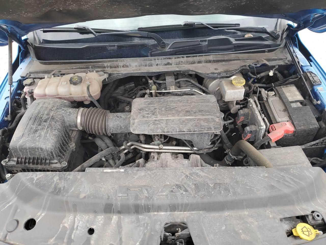 للبيع دودج رام Big Horn Lone Star
* موديل 2023
* محرك 3.6L V6 eTorque
* وارد أمريكي
* رقم واسط، التحويل ثاني يوم باسم المشتري.

الحالة:

* المحرك سليم 100%.
* الكير سليم 100%.
* السيارة حادثةمثل ما موظح بالصوره جاملغ وباب وراجع بارد.
* اللغد الأمامي مبدل بشغل درجة أولى.
يراد تكحيلات وبيها شغلات نقص بسيطه .

المواصفات:

* لايت LED الشكل الجديد
* مقاعد جلد مع تدفئة وتبريد.كهرباء
* شاشة وسط.
* جامة خلفية متحركة.
* تشغيل عن بعد (Remote Start).
* دفع رباعي (4WD) مع عدة أوضاع قيادة.
* تايرات جديدة.
* بطارية جديدة.

ملاحظات:

* الأيرباك راجع سستم ويحتاج برمجة فقط.
* تحتاج بعض اللمسات التجميلية البسيطة (تكحيل).
* السيارة موجودة في الكوت. ( مراوس اعتذر منه ) واقصاد ما ابيع
* السعر: ( 31,500 )دولار.
* التحويل ثاني يوم باسم المشتري.
* المراسلة واتساب فقط، وأي استفسار أو فحص مرحب به، وكل تفاصيل السيارة موضحة بالصور.*********** واتس اب  
اكو مقاطع فديو بيها كل التفاصيل ناشرهم ورقم شاصي عندك
