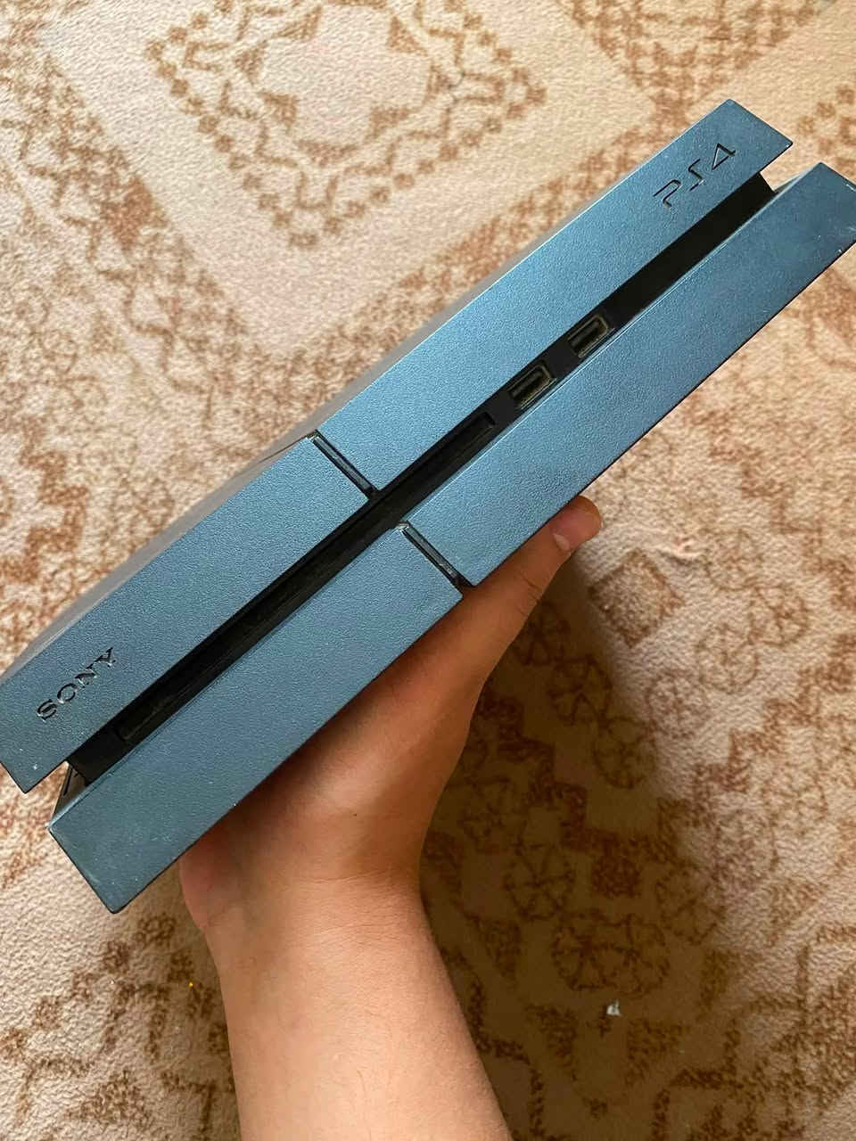 السلام عليكم 
بلي 4 مهكر مفتوح مبدل فقط معجون معالج لا غير
يدات ثنين تجاري اصلي
وأربع العاب ( فيفا 26 ، Uncharted 4 , Battlefield V , Call of Duty II)
جهاز نظيف 
قيم وانطي سعر بس بدون ما تكسر بي
ناصرية مركز حي اريدو
***********
