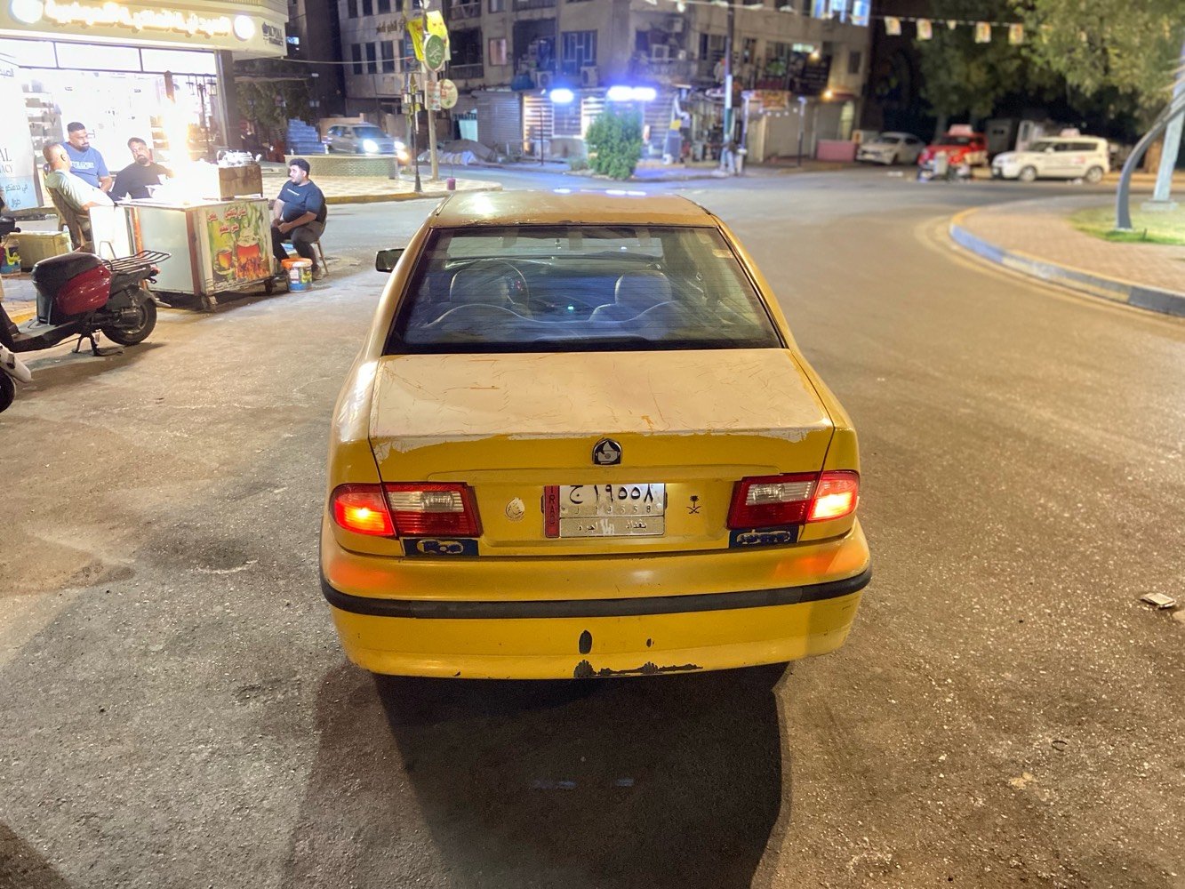 سمند موديل 10
محرك بيجو مجفت جديد 1800 
كير قبل فتره شتريته جديد
سياره يرادله شويه ترتيب 
مكان بغداد
***********
25وبيه مجال 
مستعجل بيعه