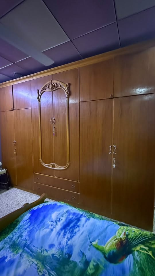 غرفة صاح عراقي للبيع للاستفسار الاتصال على ***********
