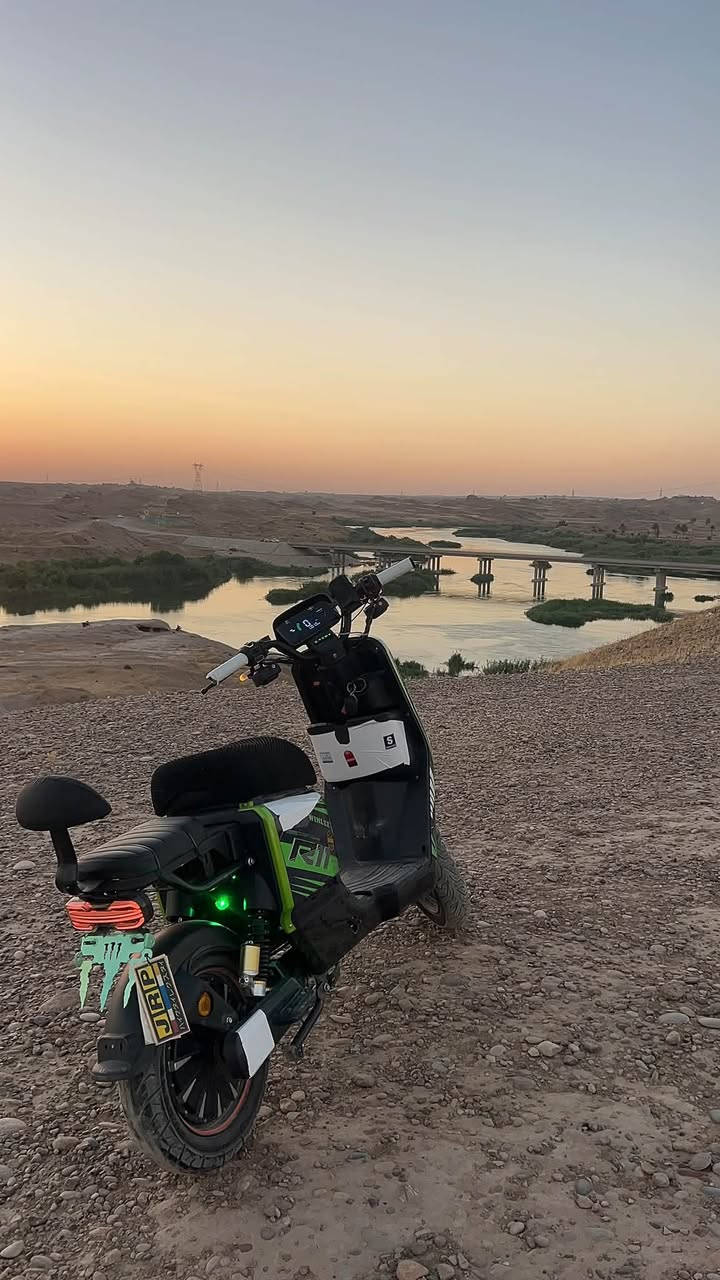 دراجة شحن R11 للبيع
عدد البطاريات 6 مو 5 تمش 50 كيلو واكثر 🔋رايح بيهة كتيبة وصدور 
دراجة كاملة مكملة سماعات كلوبات اشاير سرعة  سعر 525 وبيهة مجالل
***********
