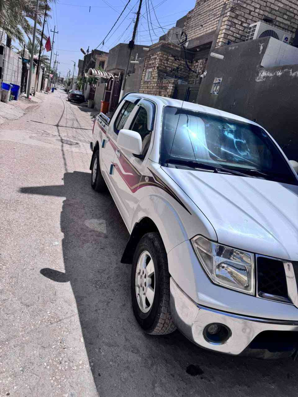 السلام عليكم نيسان نيفارا ٢٠١٤ الباب الخلف السائق مبدل مكينه مفتوحه السعر ١٢٠ وبيها مجال السياره جداا نضيفه المكان كربلاء طويريج ***********
