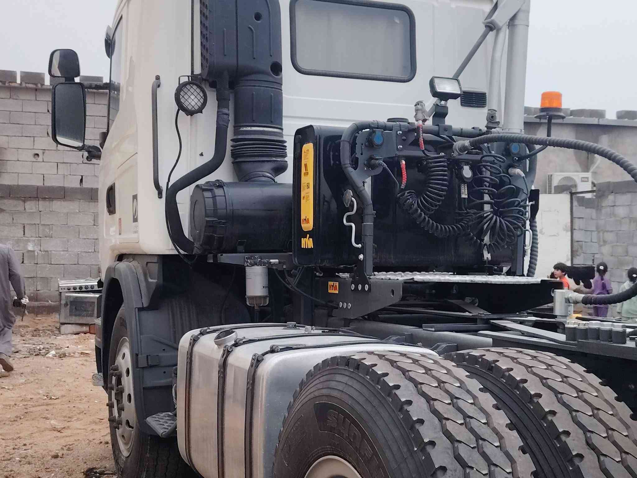 البيع شيراوي الفين15 كير عادي مكينه 460G سياره جديده بمعنى الكلمة كفال عامه  طخم تاير راس و عربانه باوان الفين 2018 منفيس ***********

نص مكتوب في الصور:
- HONOR X9c