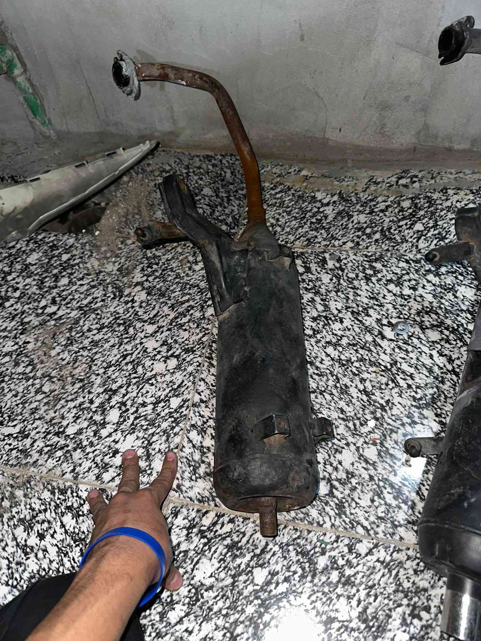 سلام عليكم شباب غراض ماكس للبيع اسعار مناسبه وسعار ثابته شباب بدون مداهر وبدون زعل
1ويلات ماكس قجمه امامي هنا وتايرت التك عل15
2كزوز اف ام ب15 
3كزوز كاتم ب15
4كابريته ماكس باله شغال ب15 الوحده 
5كفر قجمه سمائي كامل ب25
6سكان قجمه حربي ب10
7بطاله سوبر ب10
المكان بصره قبله ***********
