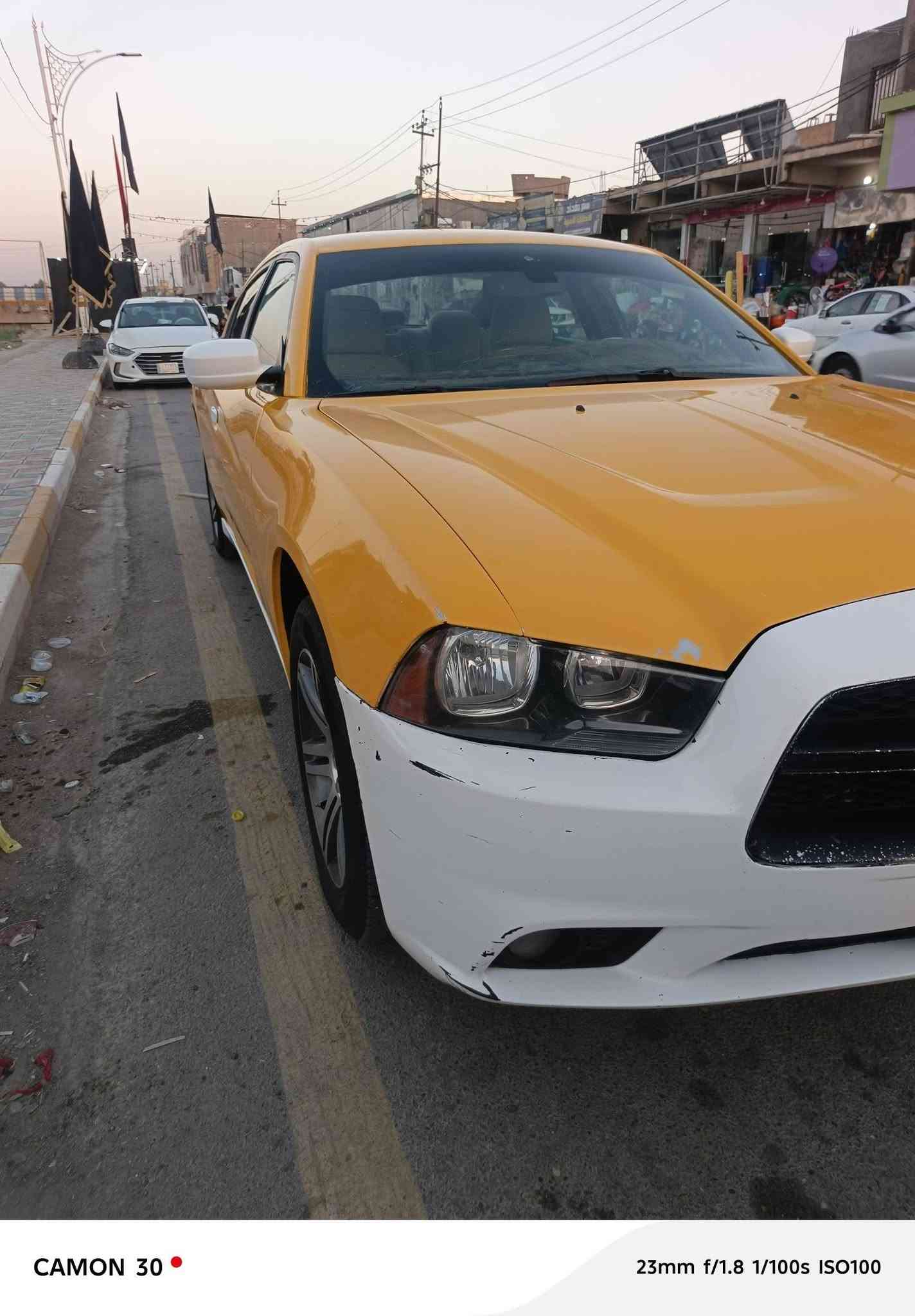 سلام وعليكم جارجر للبيع سياره بيها ضربه جنطه ماعابره بس دافعه لجاملغات منضومه تبريدجديده عربانه جديده حداديه خلفي امامي جديده طوبه والله كهربايات كلها شغاله شلع مكينه بيها تنقيص بسيط كير عصاء جديد تخم تاير جديده والله صارله شهرين من شديته سياره ماتخسر عليها الف دينار خطها ناصريه بغداد مطلوبه هيئه 150الف ومطلوبه غرامات مليون وربعميه 1420 ينزلن من سعرها مداور شوكت ميعجبك سعرها 125 مكاني سماوه مركز***********

نص مكتوب في الصور:
- CAMON 30 • 23mm f/1.8 1/67s ISO150
- CAMON 30 • 23mm f/1.8 1/50s ISO111
- CAMON 30  23mm f/1.8 1/67s ISO111
- CAMON 30 • 23mm f/1.8 1/67s ISO101
- CAMON 30 • 23mm f/1.8 1/100s ISO98
- CAMON 30 23mm f/1.8 1/100s ISO123
- CAMON 30  23mm f/1.8 1/100s ISO92
- CAMON 30  23mm f/1.8 1/100s ISO80
- CAMON 30  23mm f/1.8 1/100s ISO100