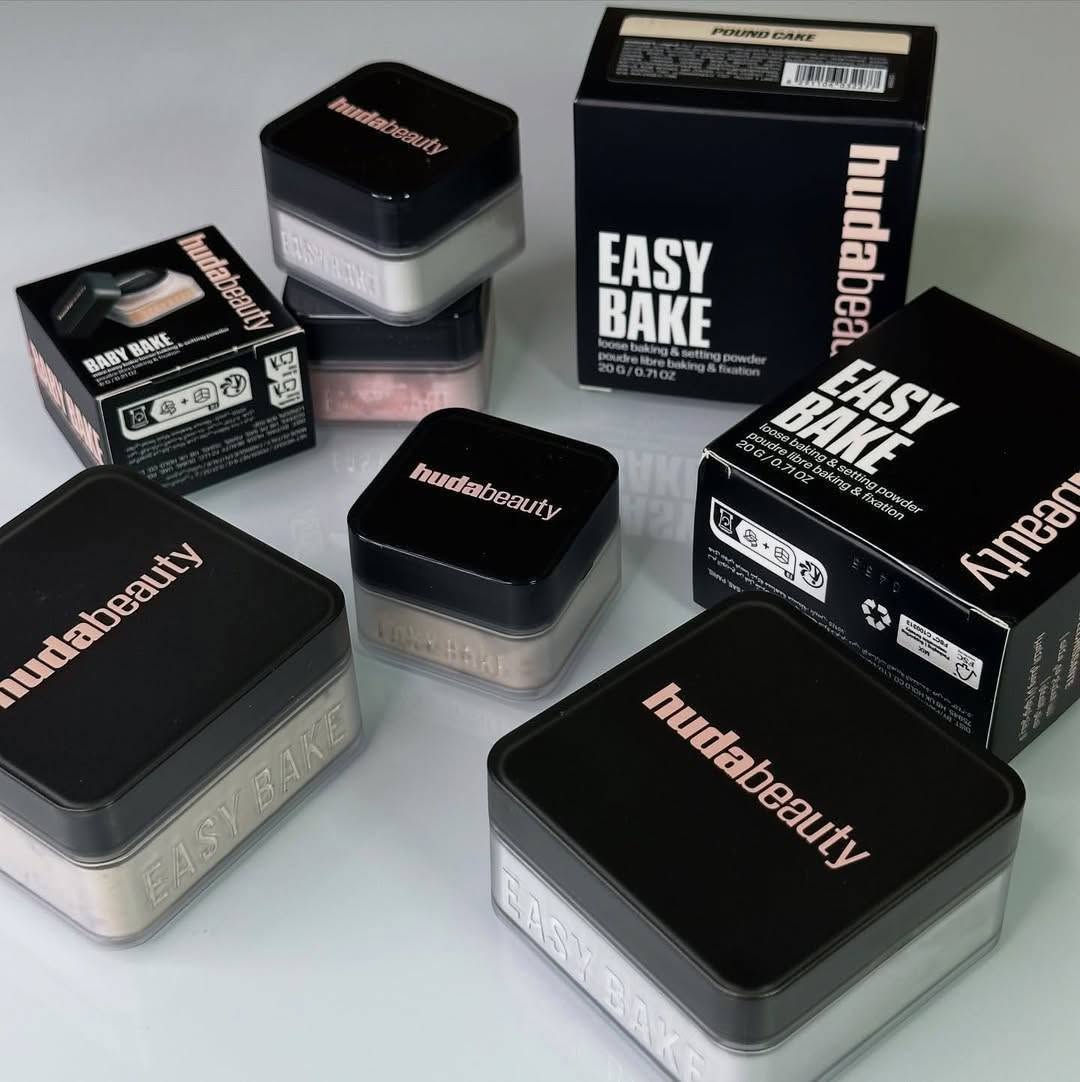 الاصدار الجديد💣
❤️Huda beauty loose powder pound 
cake 🍓
💥لوس بودر هدى بيوتى افضل لوس بودر هاى اند مفيش ميك اب ارتيست بتستغنى عنها ومفيش افضل منها لتغطية عيوب البشرة .
بتثبت الفونديشين والكونسيلر لأطول فترة ممكنة. مبتعملش خطوط فى الوجه . بتمتص الدهون الزائدة في
البيع مشكل
سعر الدرزن48 الف
للحجز واتساب            ,***********
