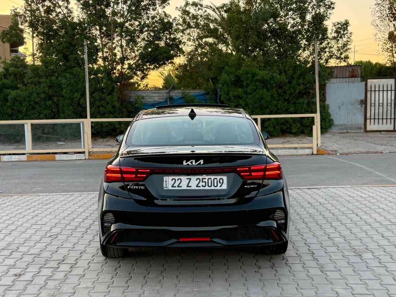 السلام عليكم 🙋‍♂️ ‭***********‬
( 🔥 السياره  فوول للاخير لا تقارنه بعاديه 🔥)
كيا فورتي 2024 امريكي جيتي لاين GT LiNE 
1/1 محرك 2000 ..ضرر واضح بل منشور 
جاملغ وباب وحافة البنيد 
❌ بدووون ايرباك جميع الايرباكات سليمه ❌
بدون دواخل لغد شاصي بدنه براكيت راديترات تبريد كله بلادي حادث صاير جانبي مو بل بجم
فقط هذا الحادث الباقي مكفول ماشيه 19 فقط 
رقم اربيل جديد هزه فحص سنويه لحد 2031
تريد وكاله او تحويل موجود
مواصفات جيتي لاين فول 1 / 1 

🔹 محرك 2000 DOHC دوش المرغوب
🔹فتحه ( سلايد روف )
🔹 بصمة تشغيل + أبواب + جنطة
🔹 تشغيل عن بعد⚡️
🔹 جنطة ذكية تفتح عند الاقتراب🚶🏻‍♂️
🔹 كشنات جلد كهرباء مختمه GT 
🔹 كشنات  تبريد🔵 / تدفئة 🔴
🔹تبريد خلفي❄️
🔹 شاشة لمس كبيره 9 انج 🔹 
تدعم  Auto Android + CarPlay 📍 GPS
🔹شحن تلفون 📲 لاسلكي
🔹سماعات🔊 سستم harman/kardon
🔹 رادار أمامي + خلفي + جانبي
🔹 نظام النقطة العمياء ⚠️
🔹 تحديد مسار + سياقة ذاتية 
🔹 توقف عند الاقتراب🚫
🔹 كامره خلفيه
🔹لايت + كشاف LED
🔹 بك لايت LED
🔹 تحكم كامل بالستيرن
🔹 كروز مثبت سرعه 
🔹 3وضعيات قيادة Smart/ Sport/ Normal)
🔹نظام Auto Hold
🔹هاند بريك بصمه ⚡️
🔹ا  ABS + مانع انزلاق                                  
🔹 حساس ضغط إطارات
🔹 منافذ USB / AUX / 12V
🔹 ويل كب 17 كروم
🔹دوسات جانبيه ودعاميه GT
⸻السعر 159
رقمي ‭***********‬
