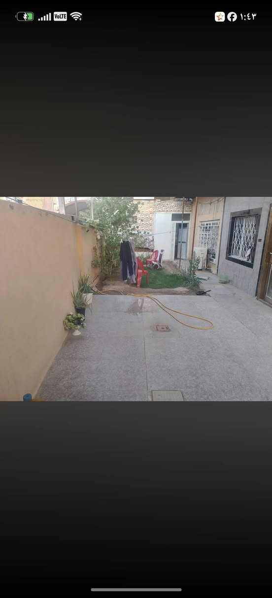 الدار للبيع المساحه ٢٠٠م طابقين ركن طابو صرف حي الطياره ٤ نوم صاله مطبخ كليدور مجمع صحيات كراج حديقه عرض الشارع ١٥م للاستفسار ***********
