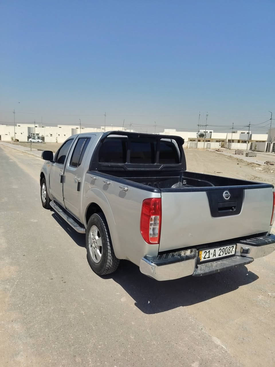نيفارا موديل 2009 للبيع
السياره مصبوغه احزام بدون ضربه
محور vvt. i 2500
بيه باج عظم  تظليل من المرور
مكينه وكير وحداديه مكفولات
كهربائيات كله شغاله
تبريد ثلج
راعيه بالنجف
السعر 80
***********
